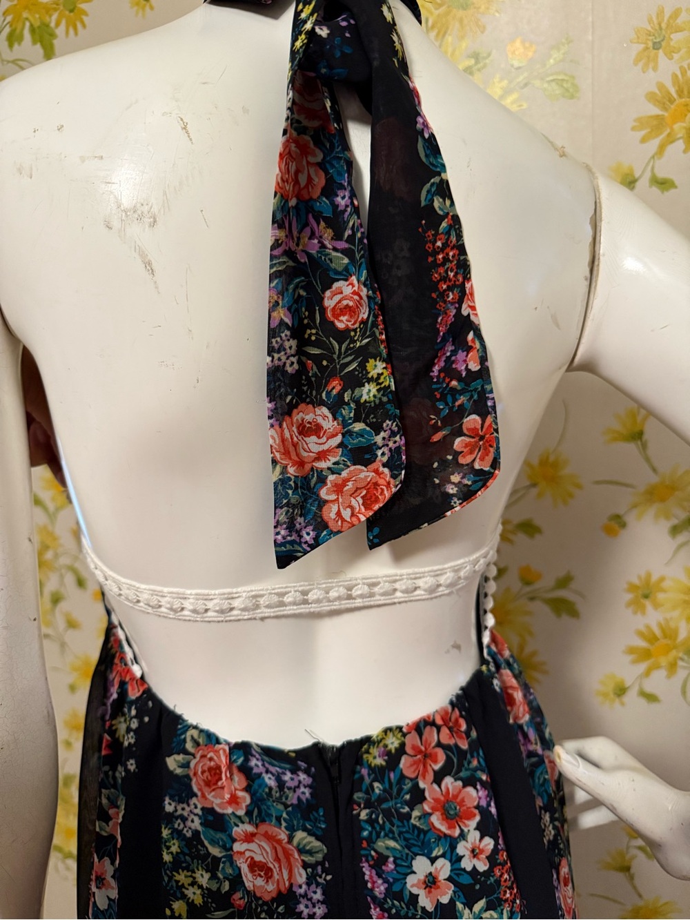 backless floral maxi dress with halter neck size M - Picture 12 of 17